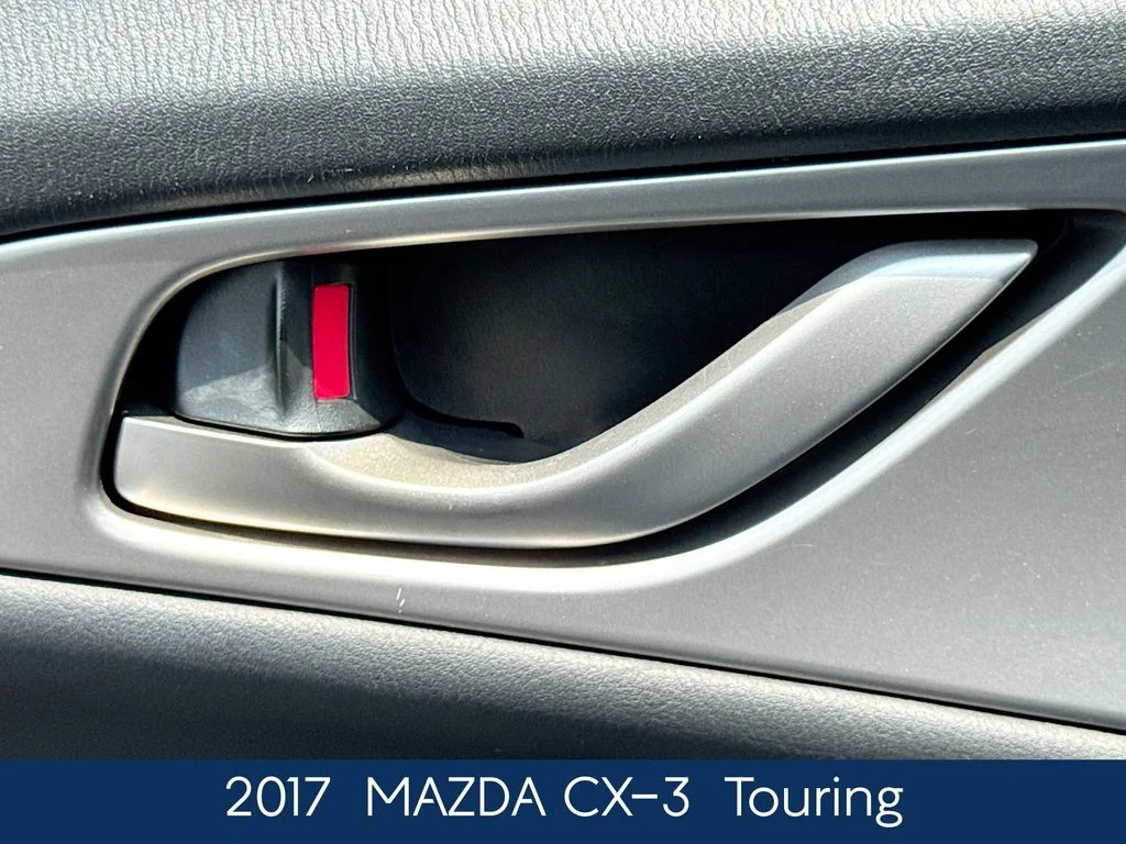 Used 2017 White Mazda Touring image 18
