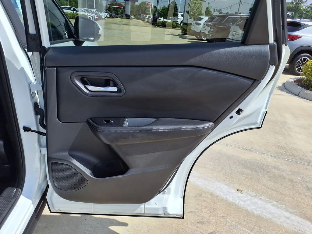 Used 2024 White Nissan SV image 20