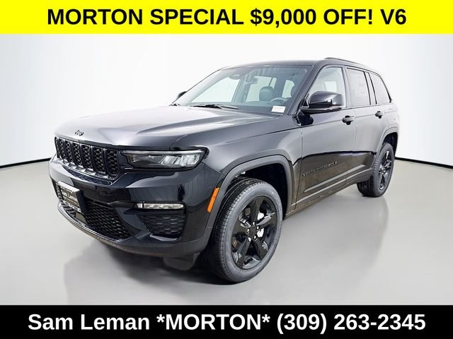 New 2025 Diamond Black Crystal Pearl-Coat Exterior Paint Jeep Limited image 3