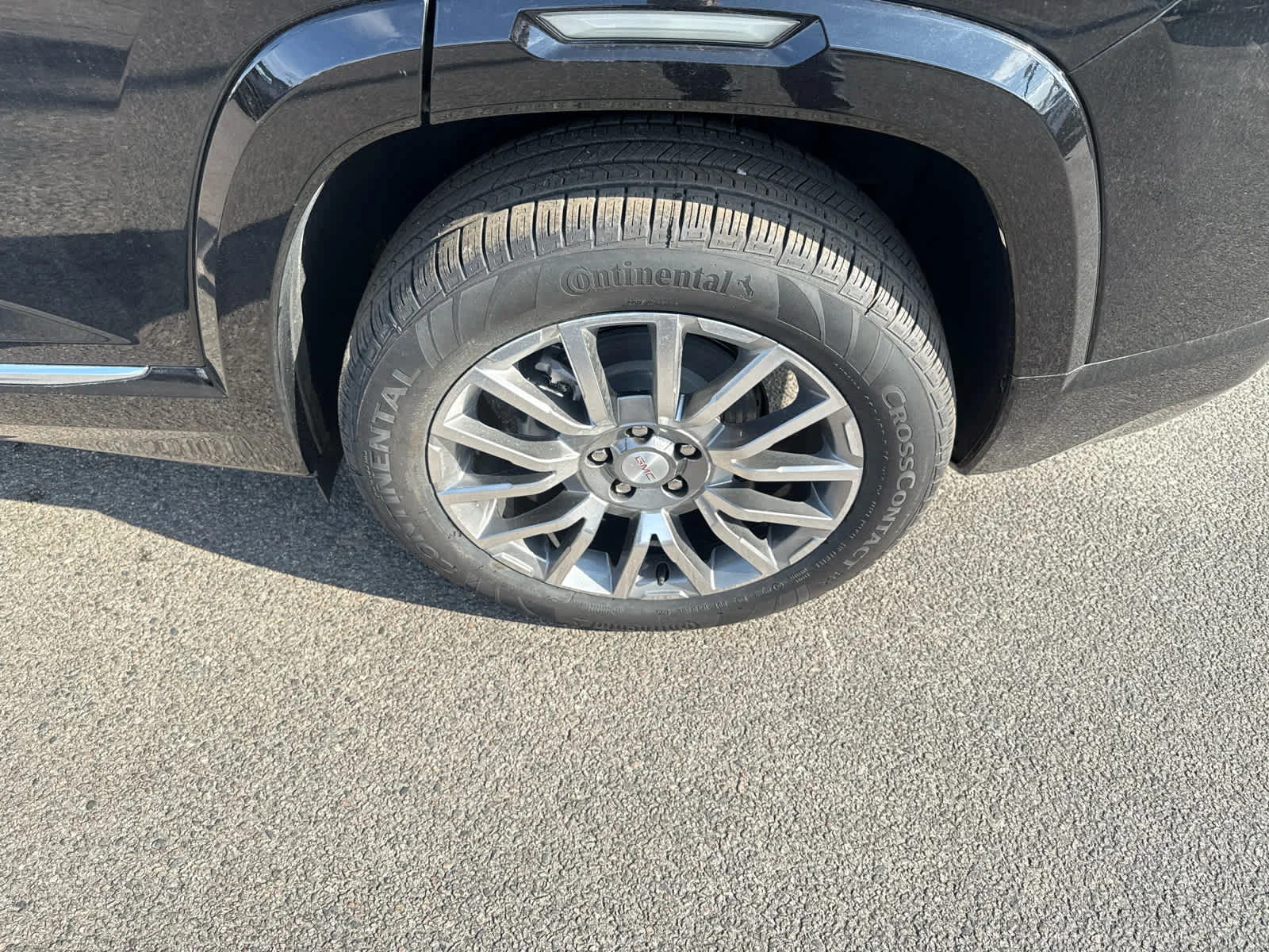 New 2026 Ebony Twilight Metallic GMC AWD Denali image 9