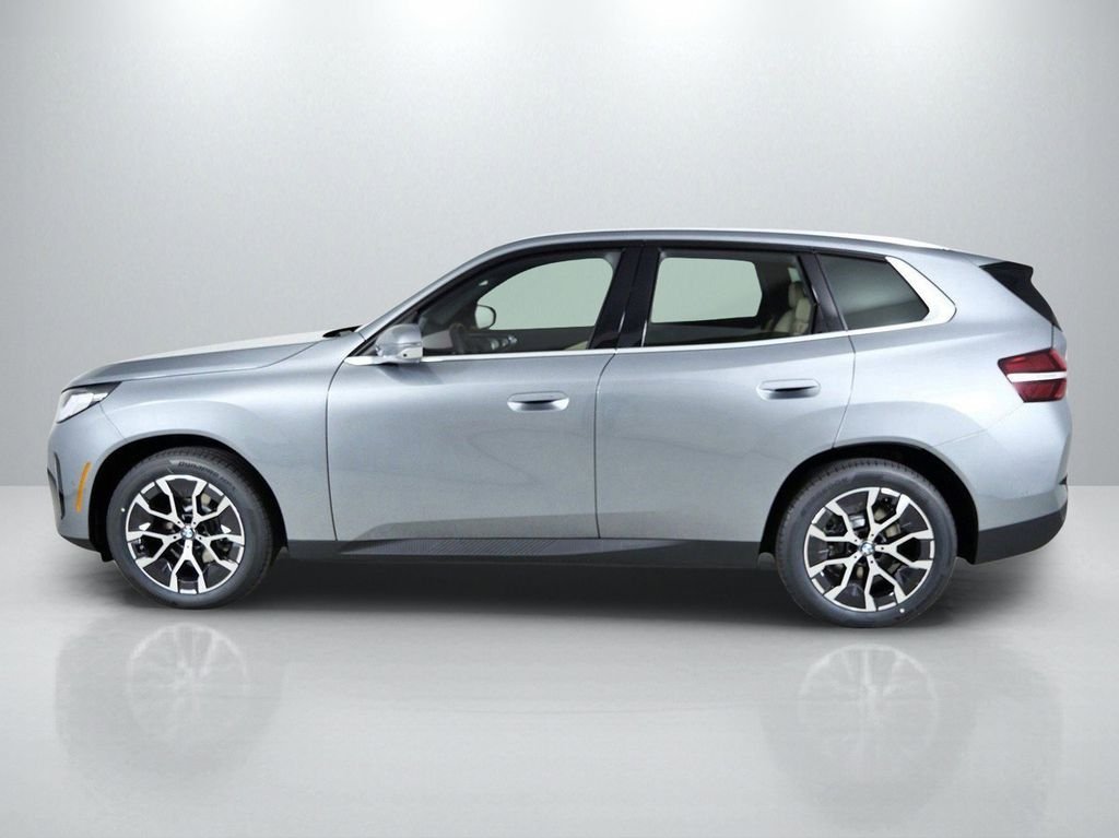 Used 2026 Skyscraper Grey Metallic BMW 30 xDrive image 16