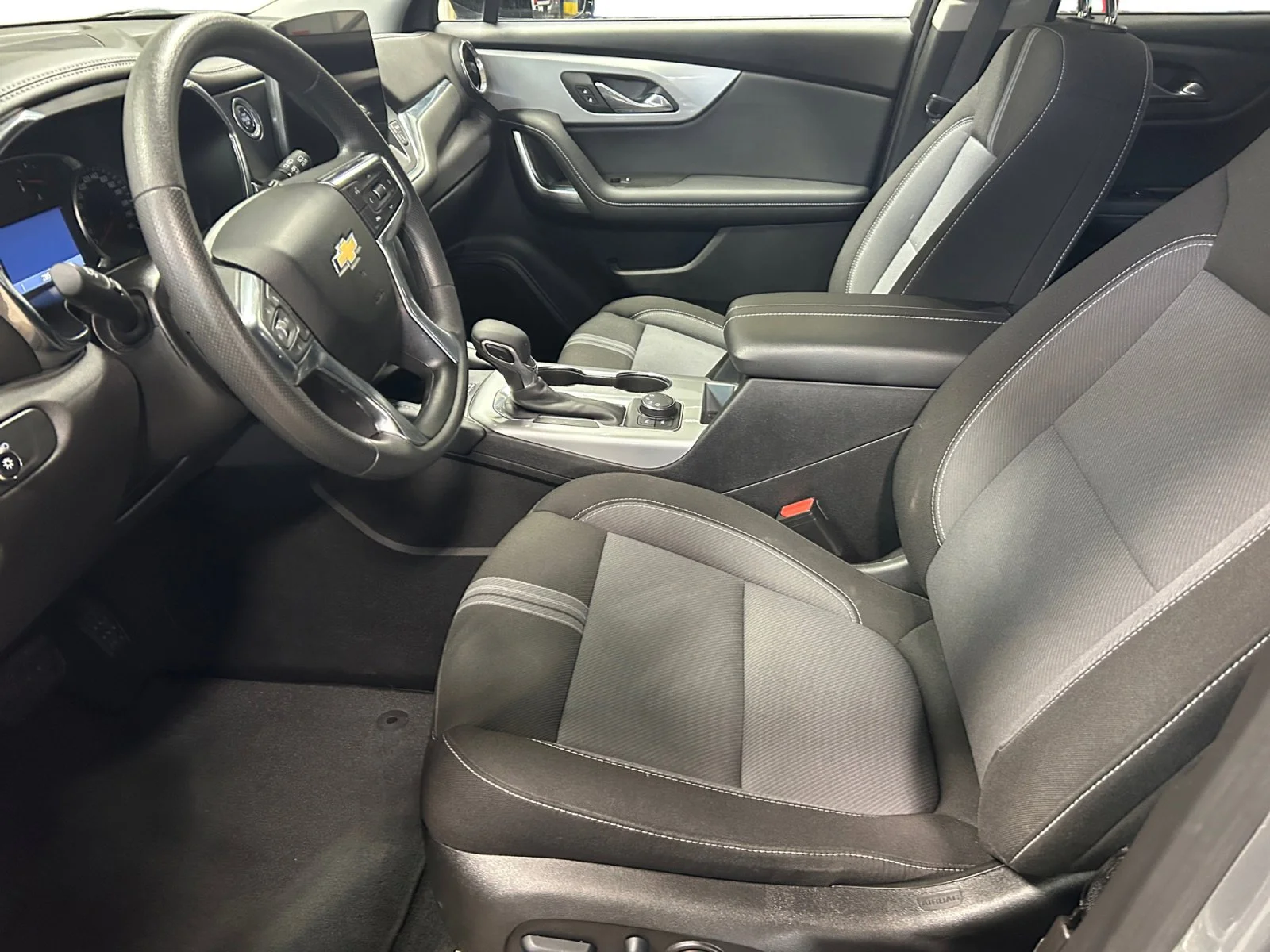 Used 2025 Gray Chevrolet LT AWD image 14
