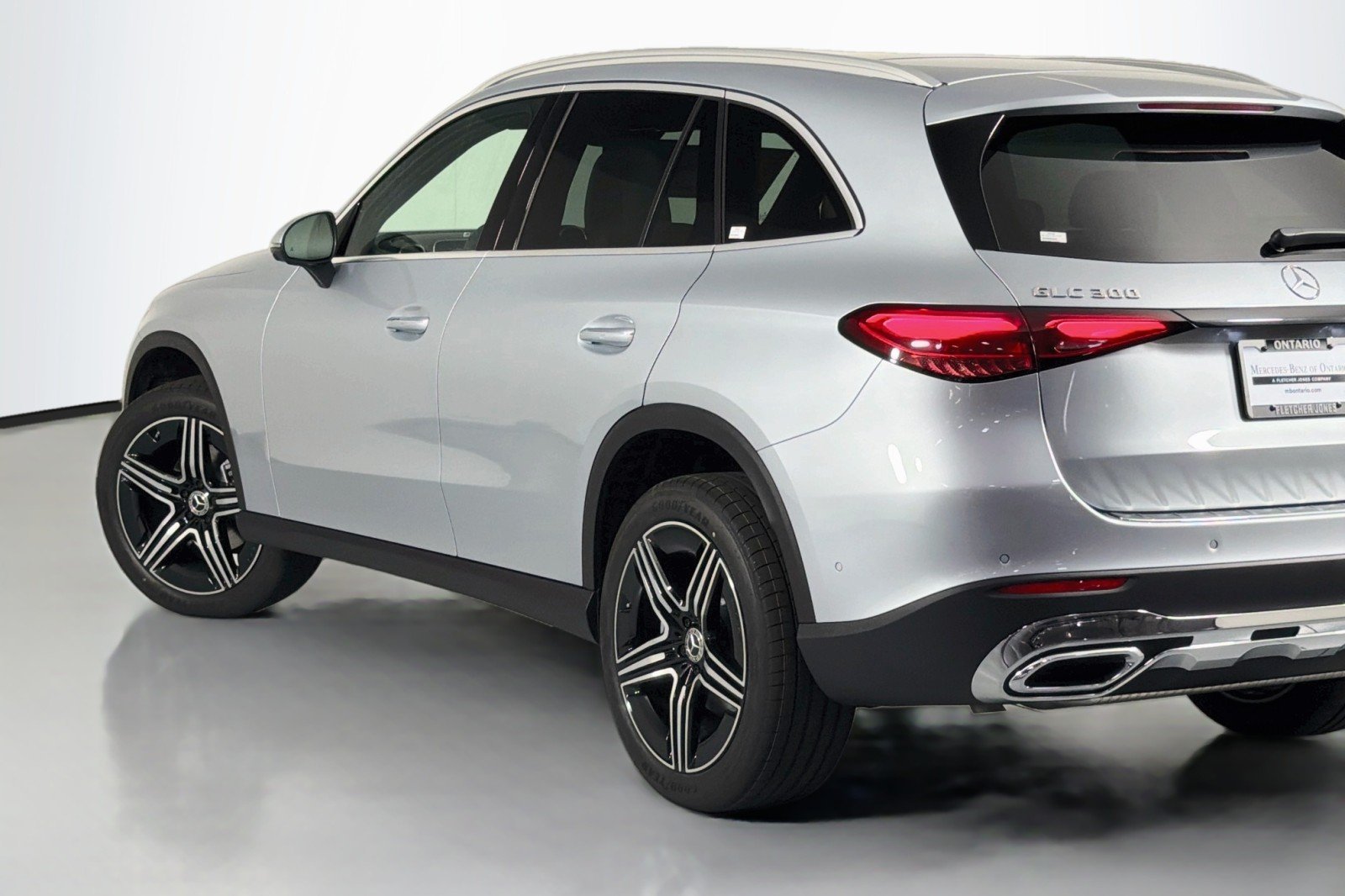 New 2026 Cirrus Silver Metallic Mercedes-Benz GLC 300 SUV image 10