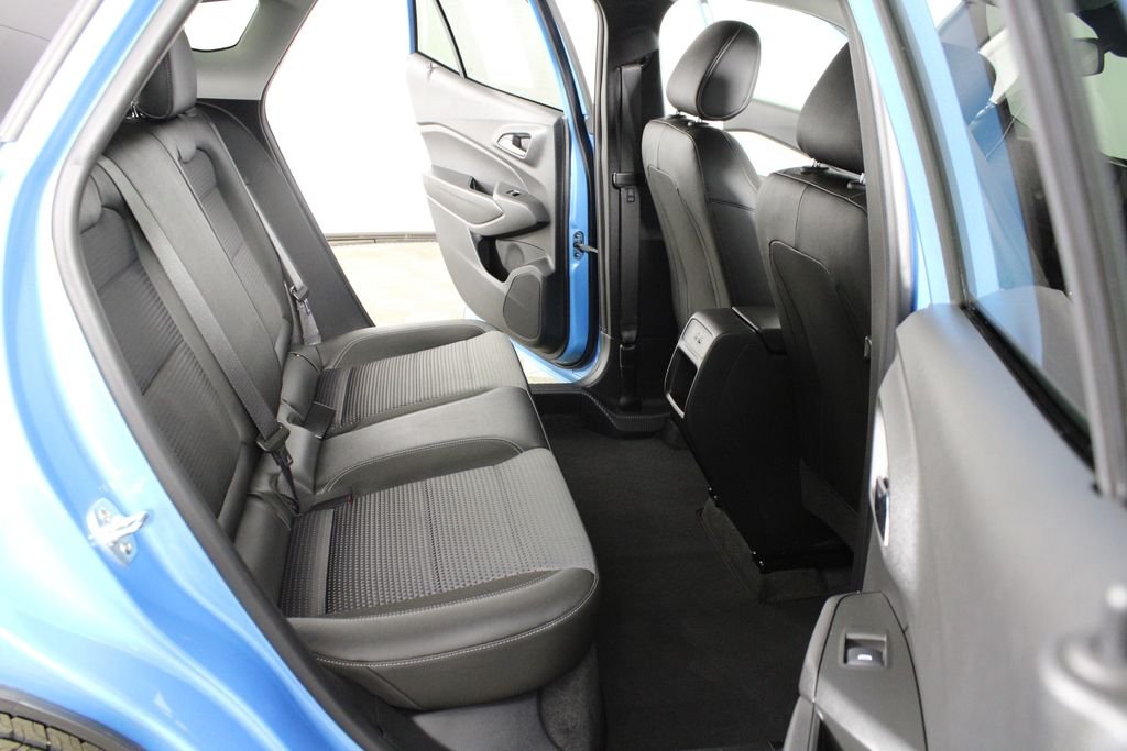 Used 2025 Blue Chevrolet LT image 13