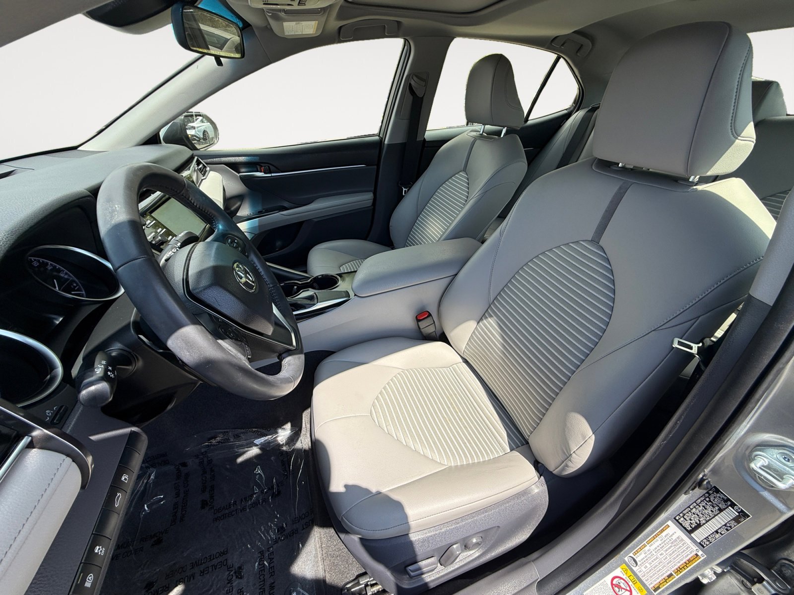 Used 2018 Celestial Silver Metallic Toyota SE image 10