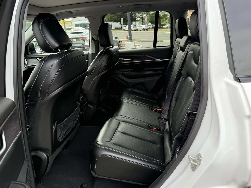 Used 2023 White Jeep Limited image 16