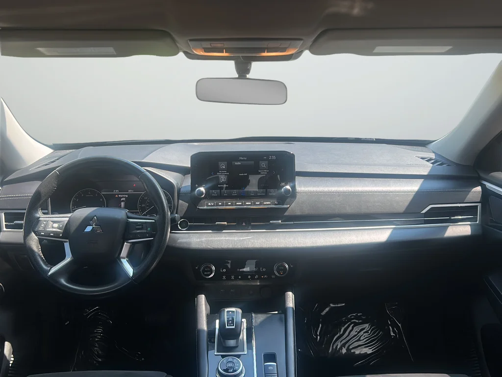 Used 2024 Gray Mitsubishi SE image 15