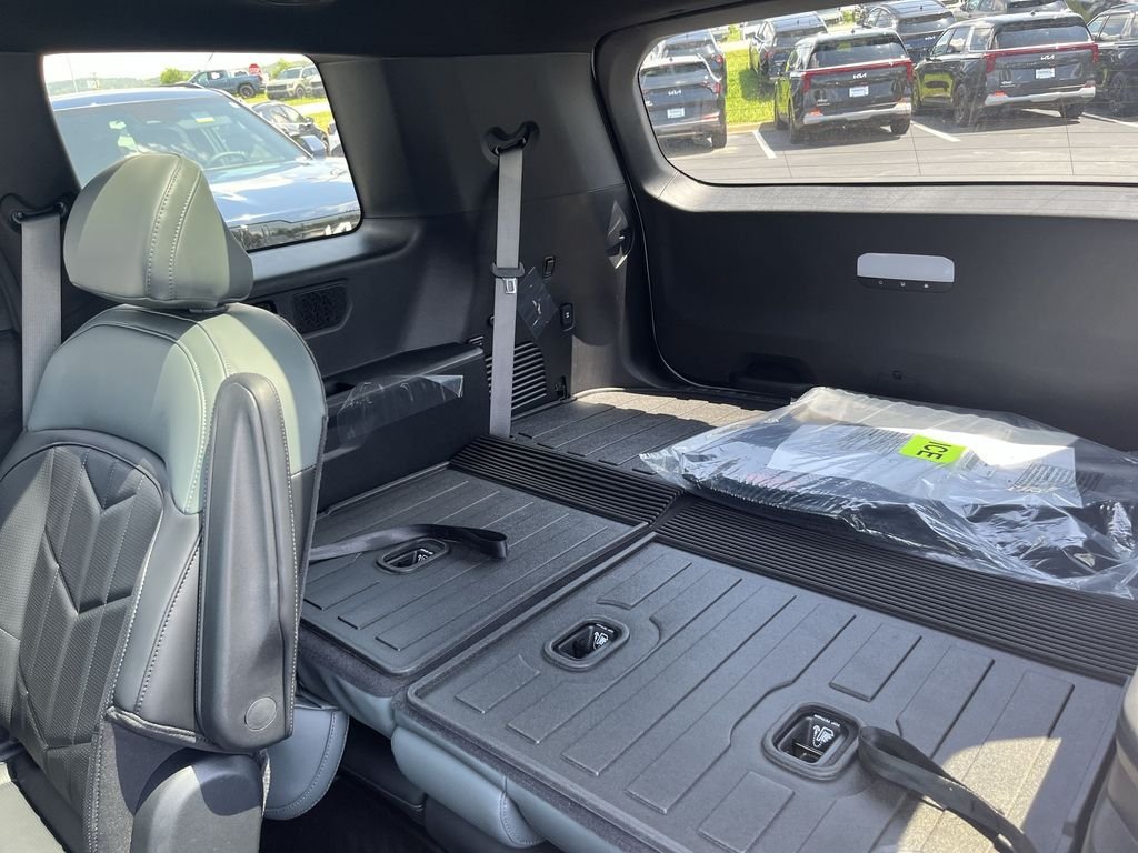 New 2027 Glacial White Pearl Kia X-Line SX image 29