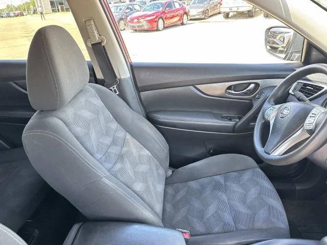 Used 2016 Red Nissan SV image 35