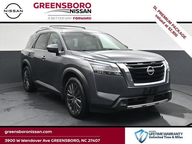 2022 Nissan Pathfinder SL