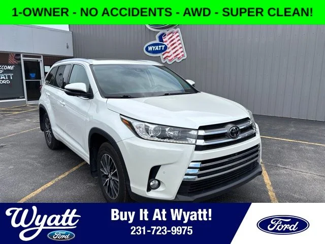 Used 2018 Blizzard Pearl Toyota Limited image 1
