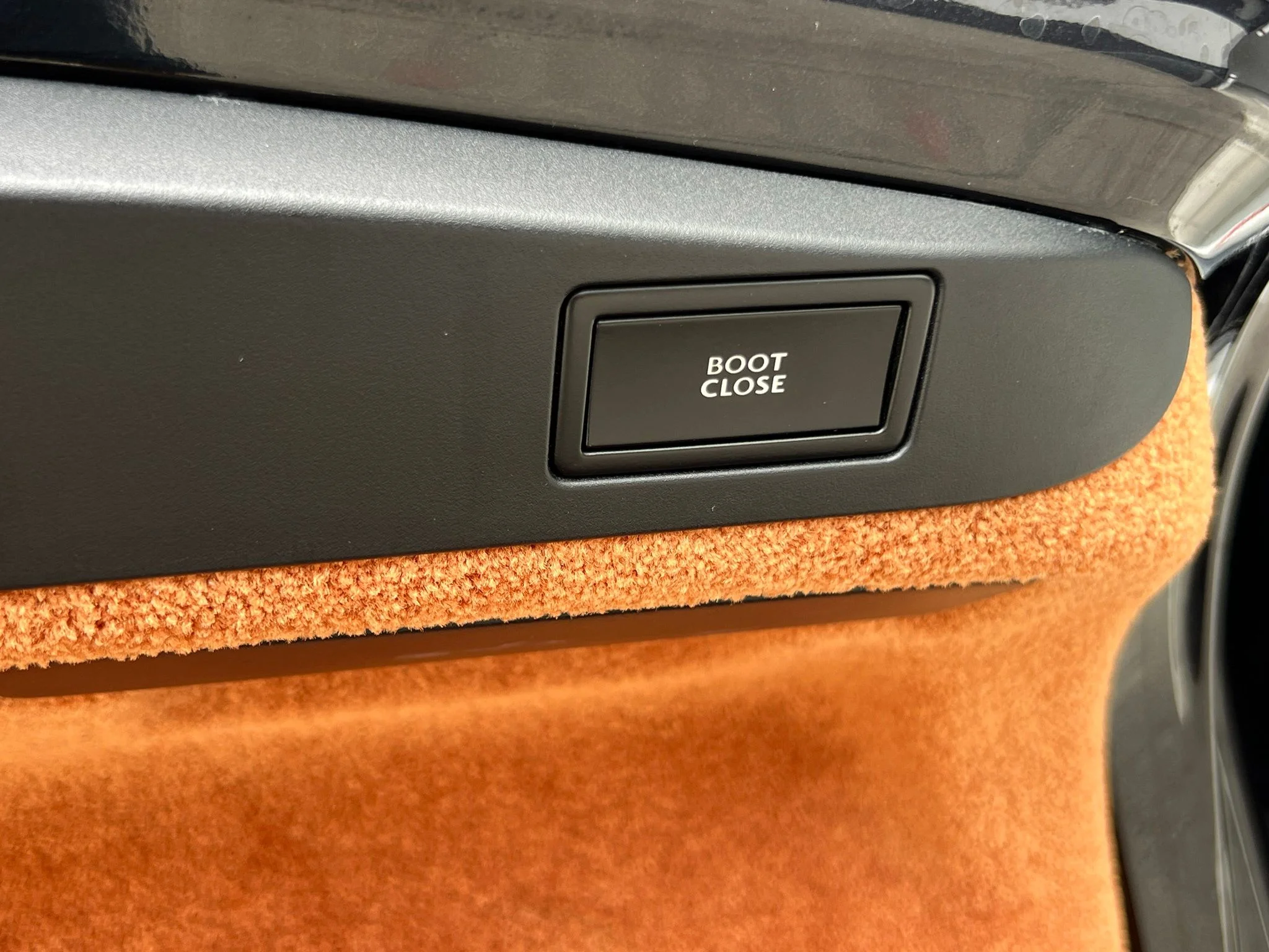 Used 2015  Bentley Speed image 25