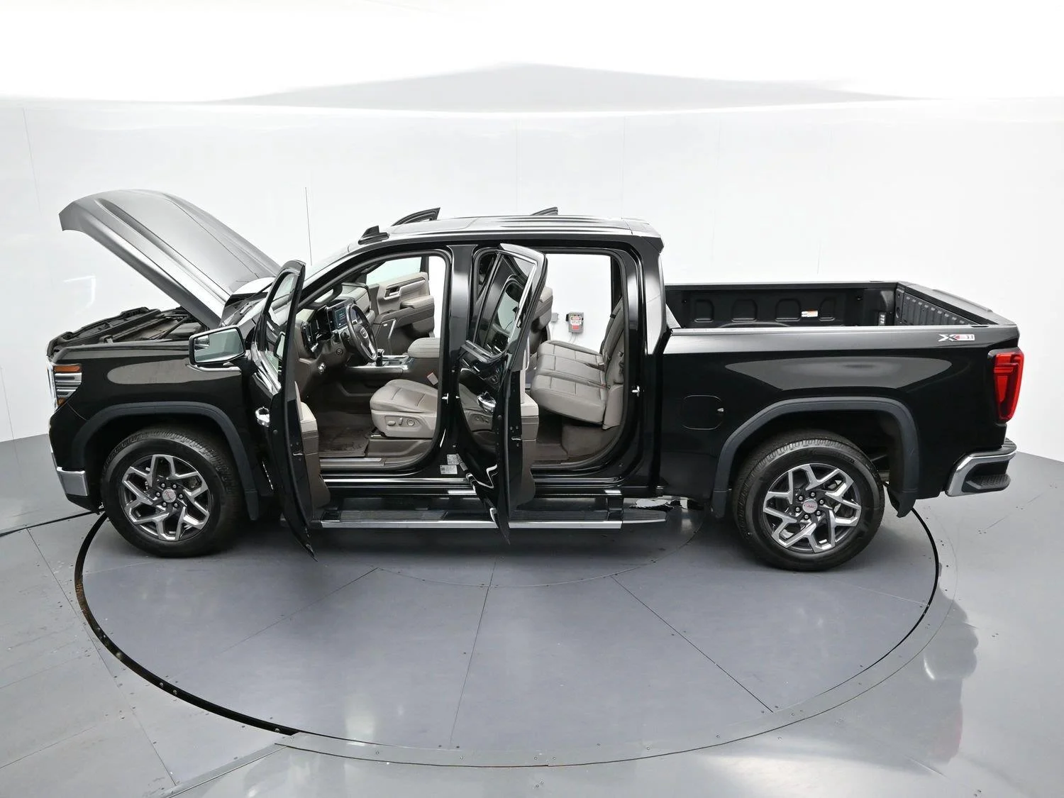 Used 2023 ONYX BLACK GMC SLT image 44