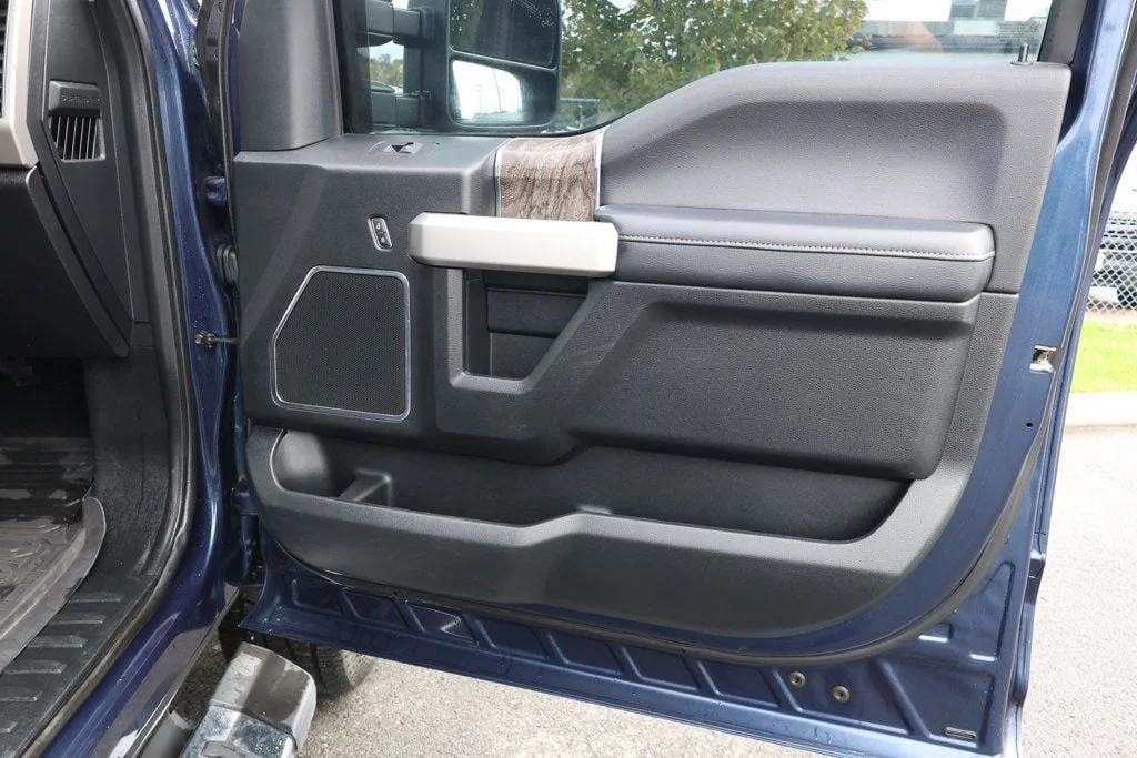 Used 2019 Blue Jeans Metallic Ford LARIAT 4WD Crew Cab 6.75