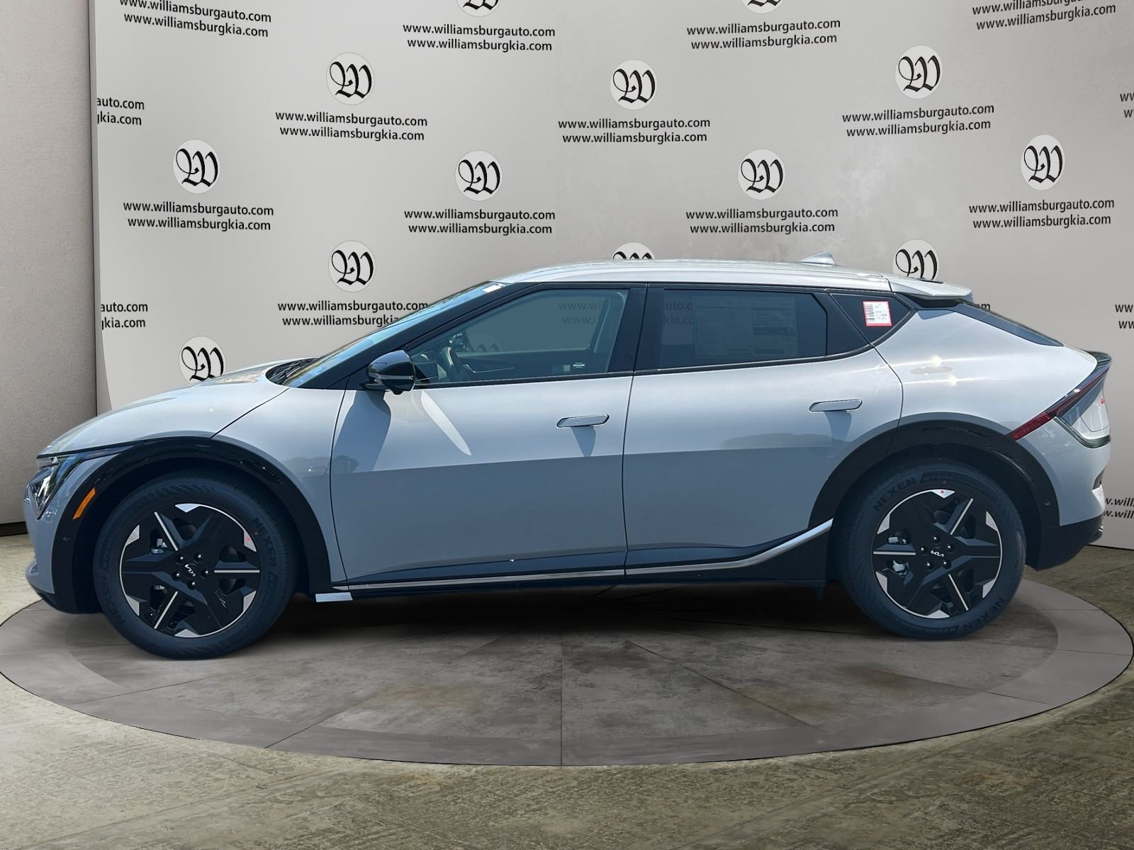 New 2026 Wolf Gray Kia WIND image 2