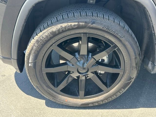 Used 2018 Black Jeep Limited 4x4 image 14