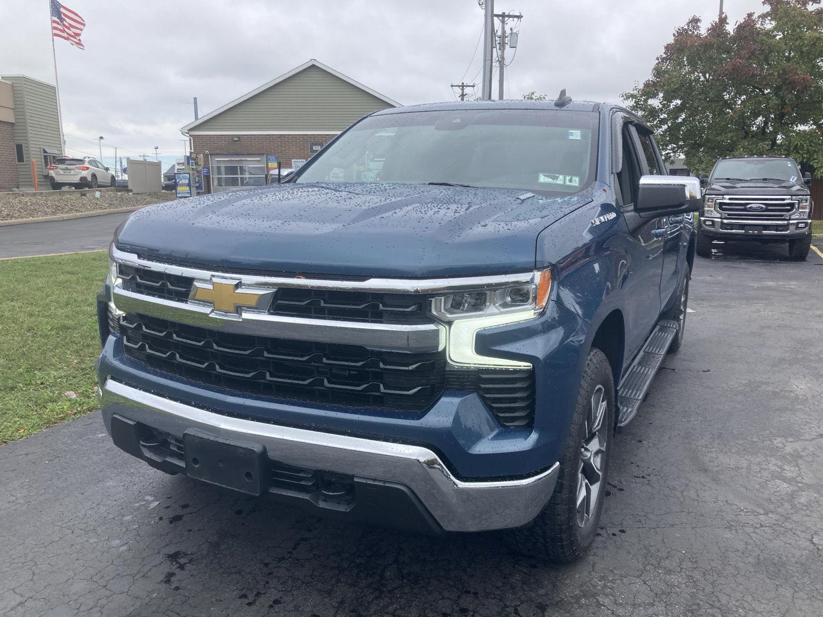 Used 2024 Lakeshore Blue Metallic Chevrolet LT (2FL) image 3