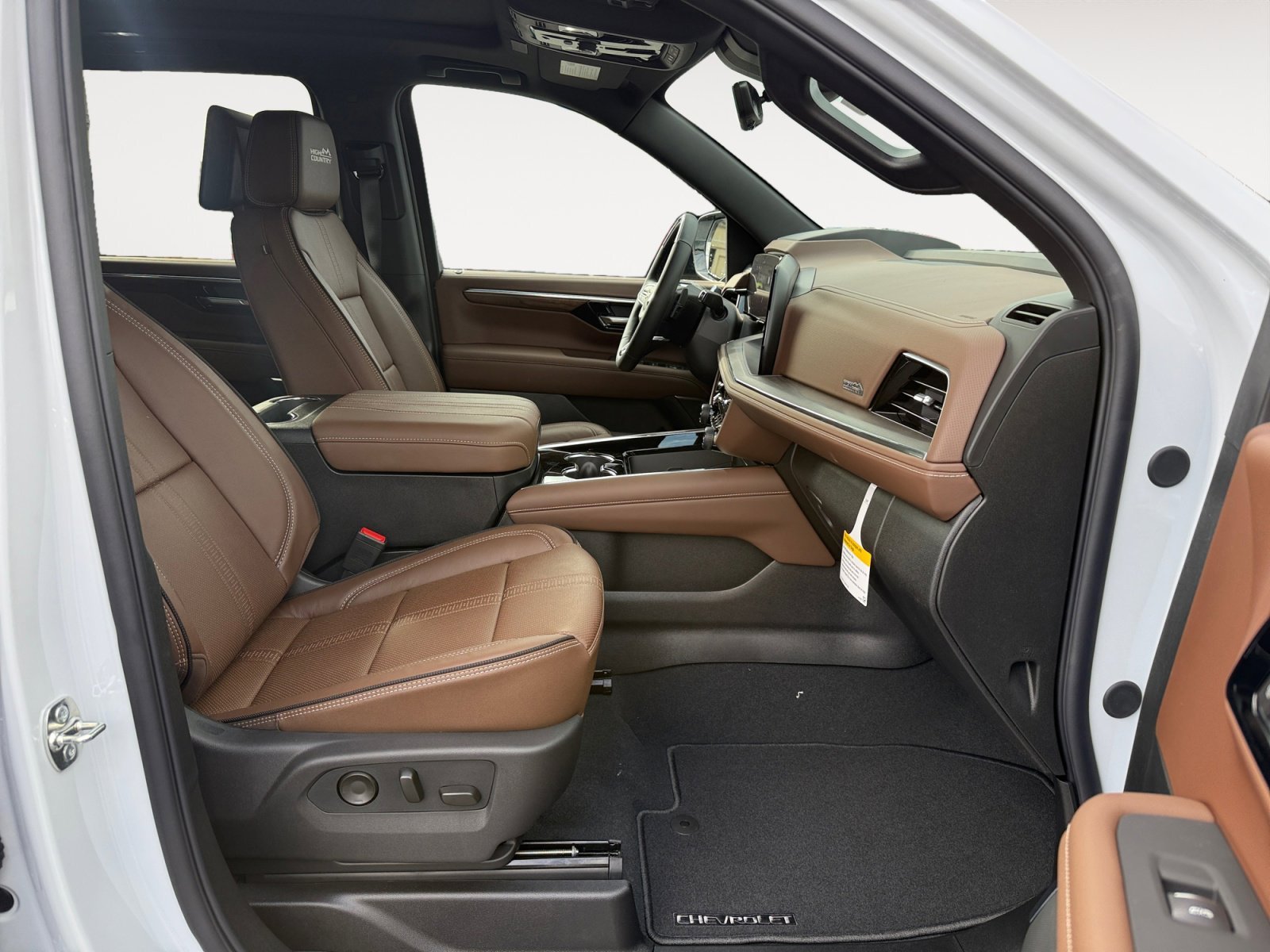 2026 Chevrolet Suburban High Country - Photo 19