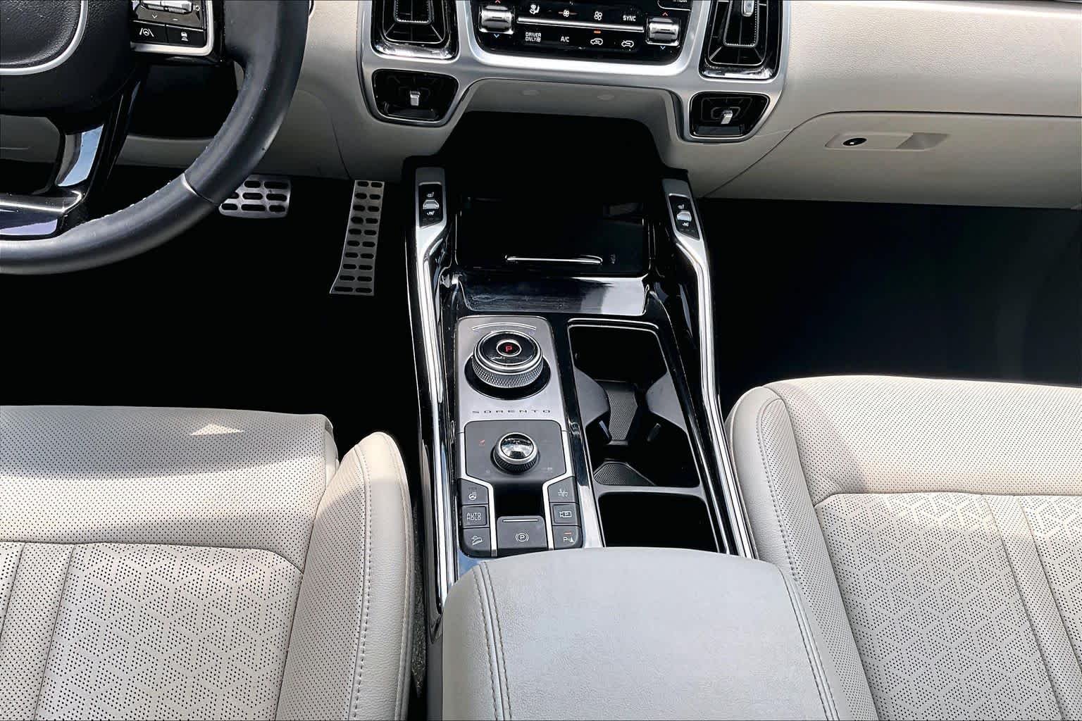 Used 2022 Steel Gray Kia SX Prestige image 17