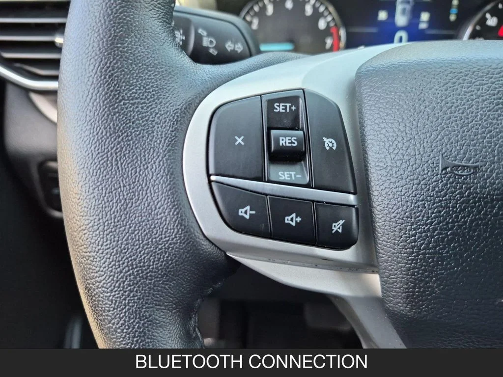 Used 2023 Silver Ford XLT image 17