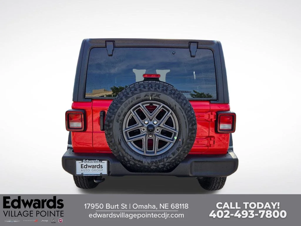 New 2026 Firecracker Red Clear-Coat Exterior Paint Jeep Sport S image 4