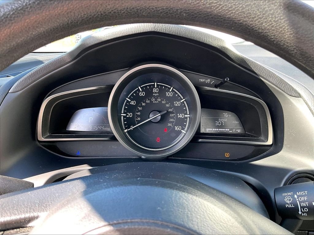 Used 2017 Sonic Silver Metallic Mazda Sport image 24