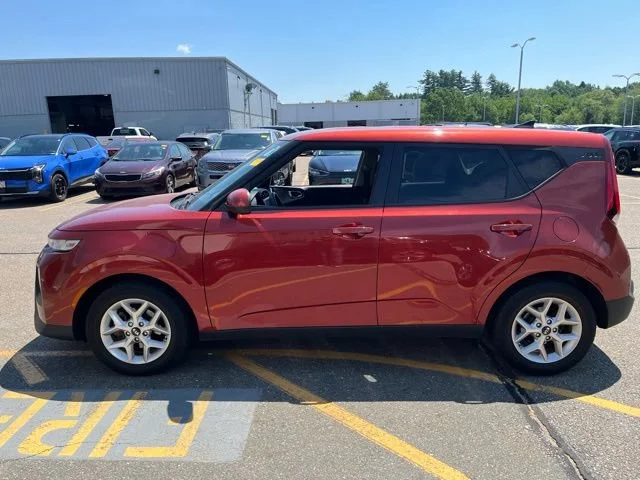 Used 2021 Mars Orange Kia S image 6