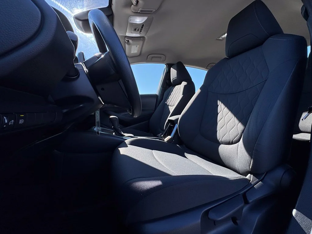 Used 2022  Toyota LE image 15