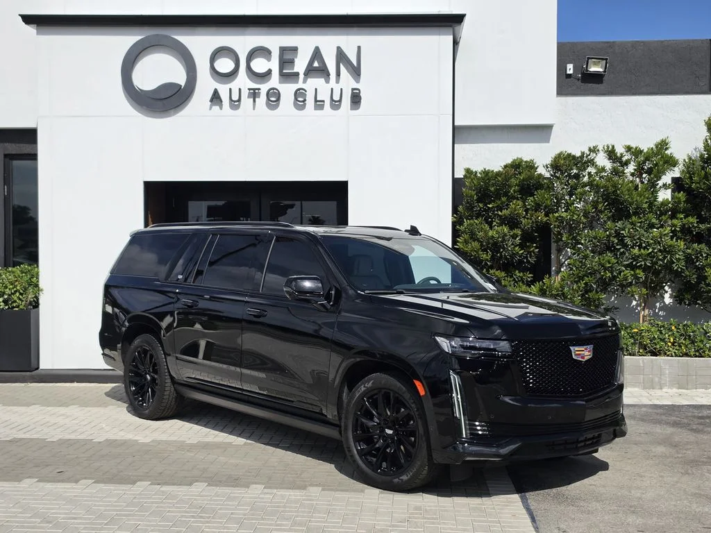 Used 2023 Black Cadillac Sport Platinum image 2