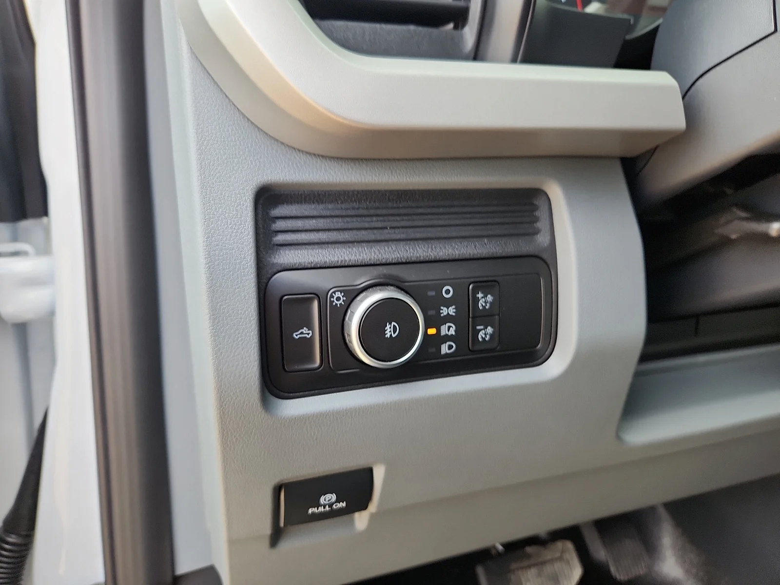 New 2026 Oxford White Ford F-250® XL image 16