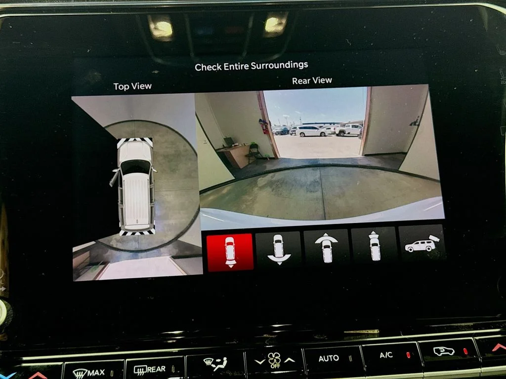 Used 2022 White Jeep Series II image 14