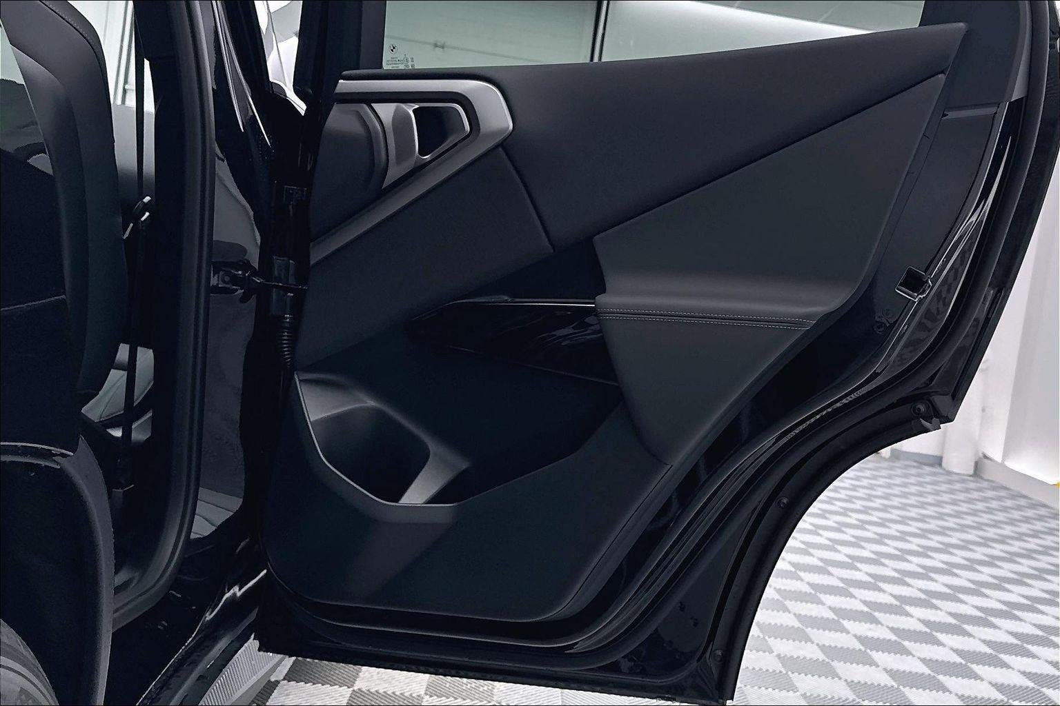 New 2026 Black Sapphire Metallic BMW 30 xDrive image 32