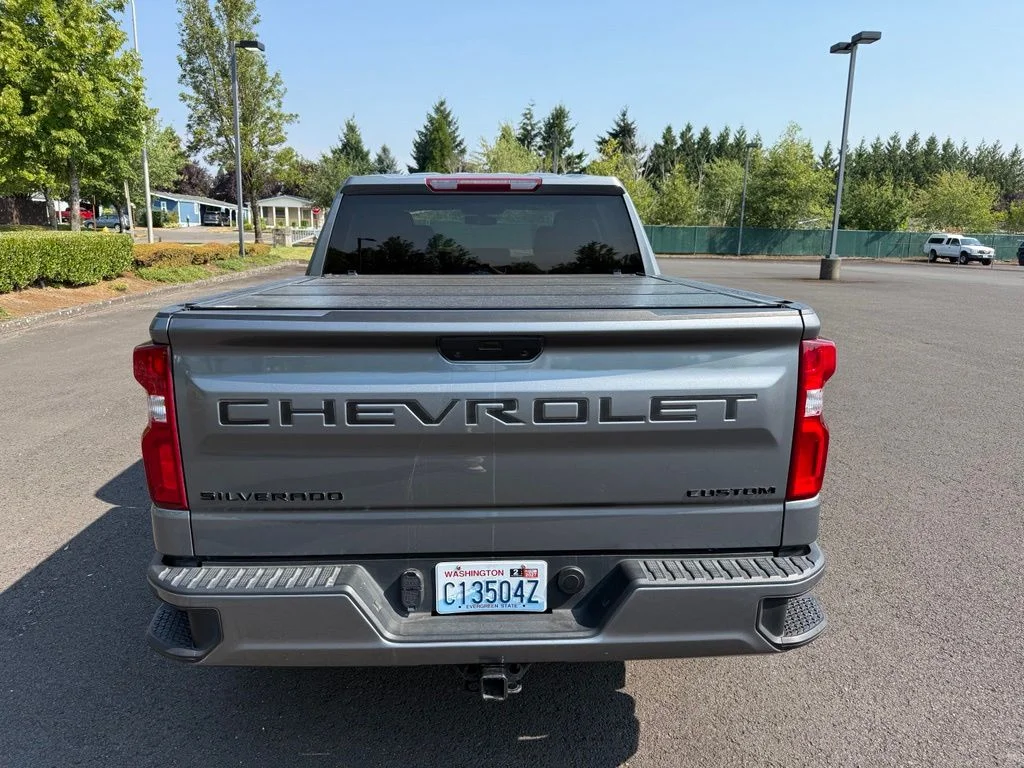 Used 2022 Satin Steel Metallic Chevrolet Custom image 6