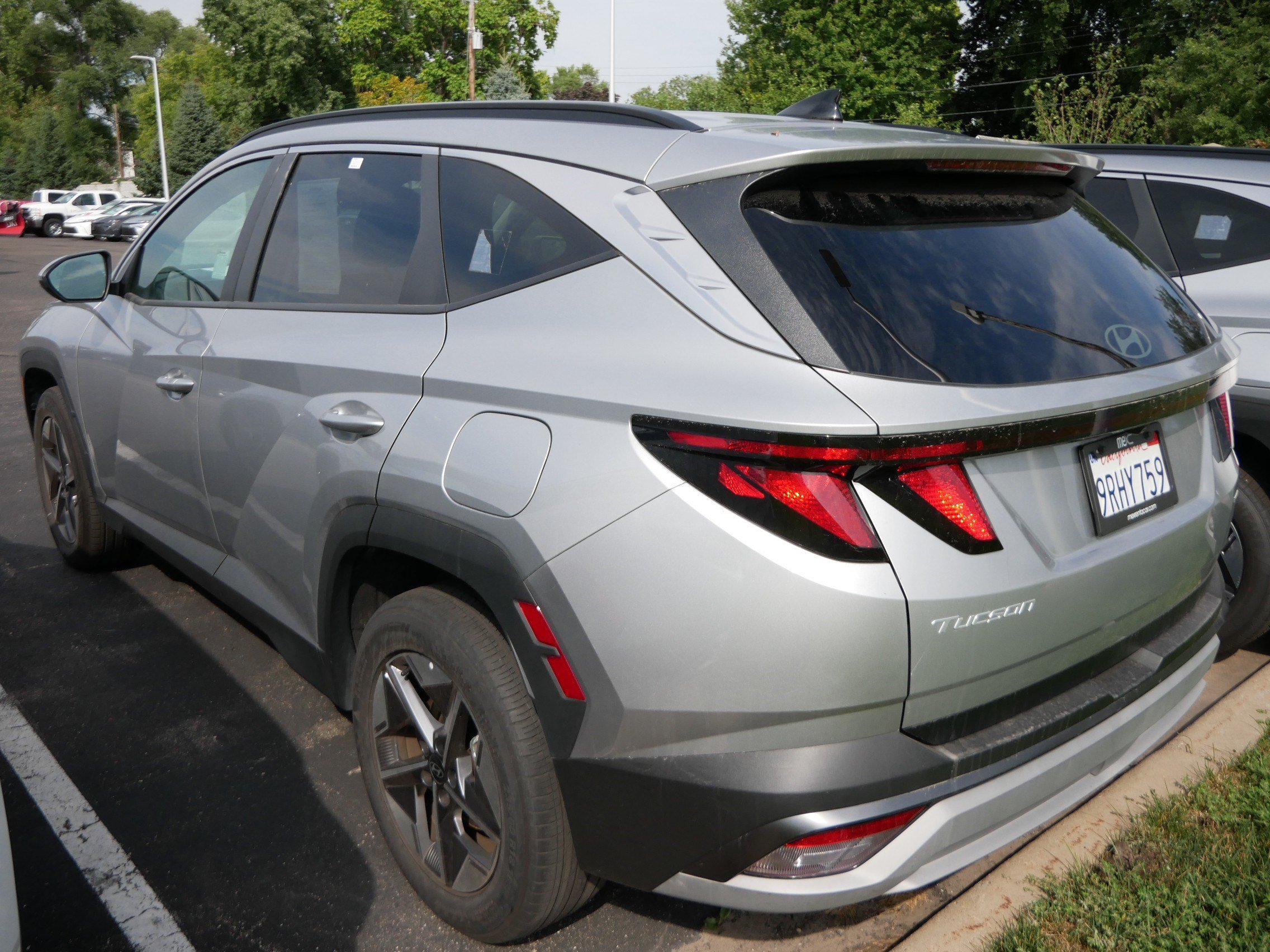 Used 2025 Shimmering Silver Hyundai SEL image 5