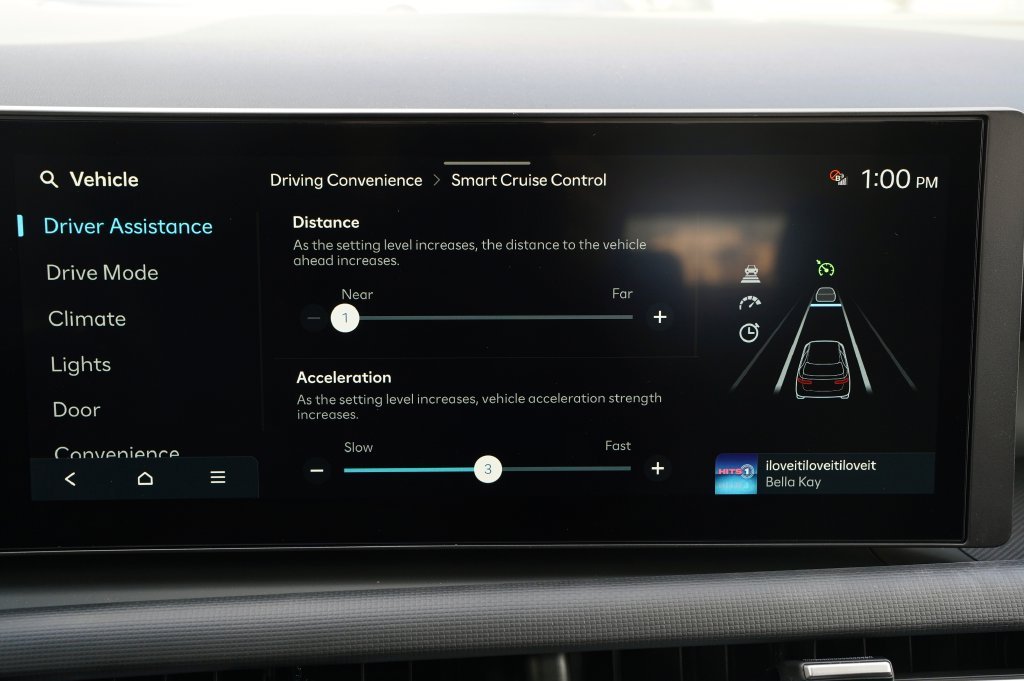 New 2026 Atlantis Blue Hyundai SE image 36