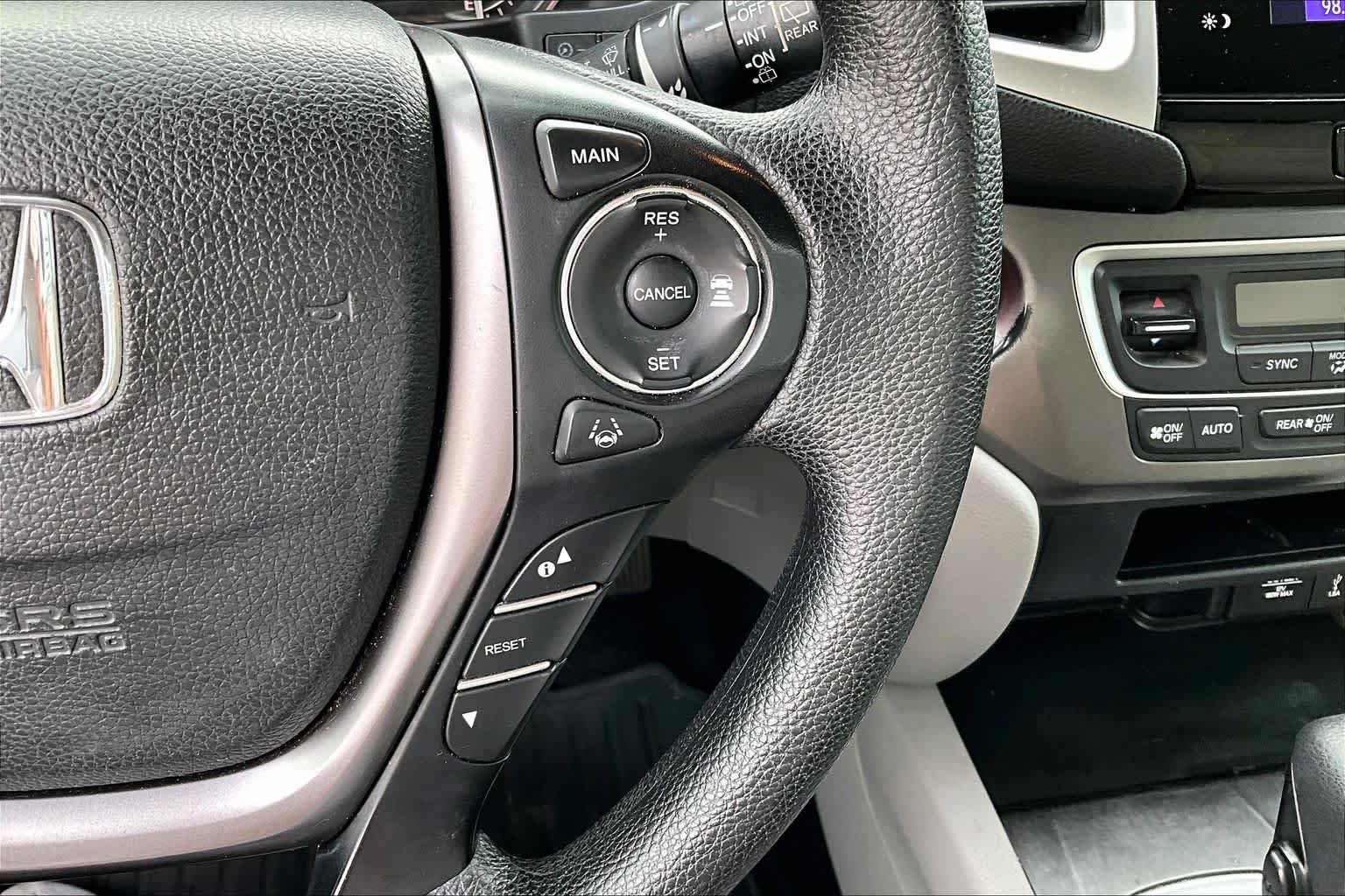 Used 2018 Modern Steel Metallic Honda EX image 20