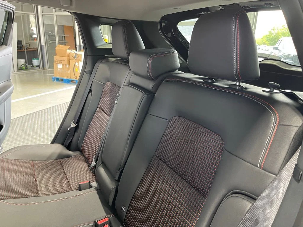 2026 Nissan KICKS SR - Photo 18