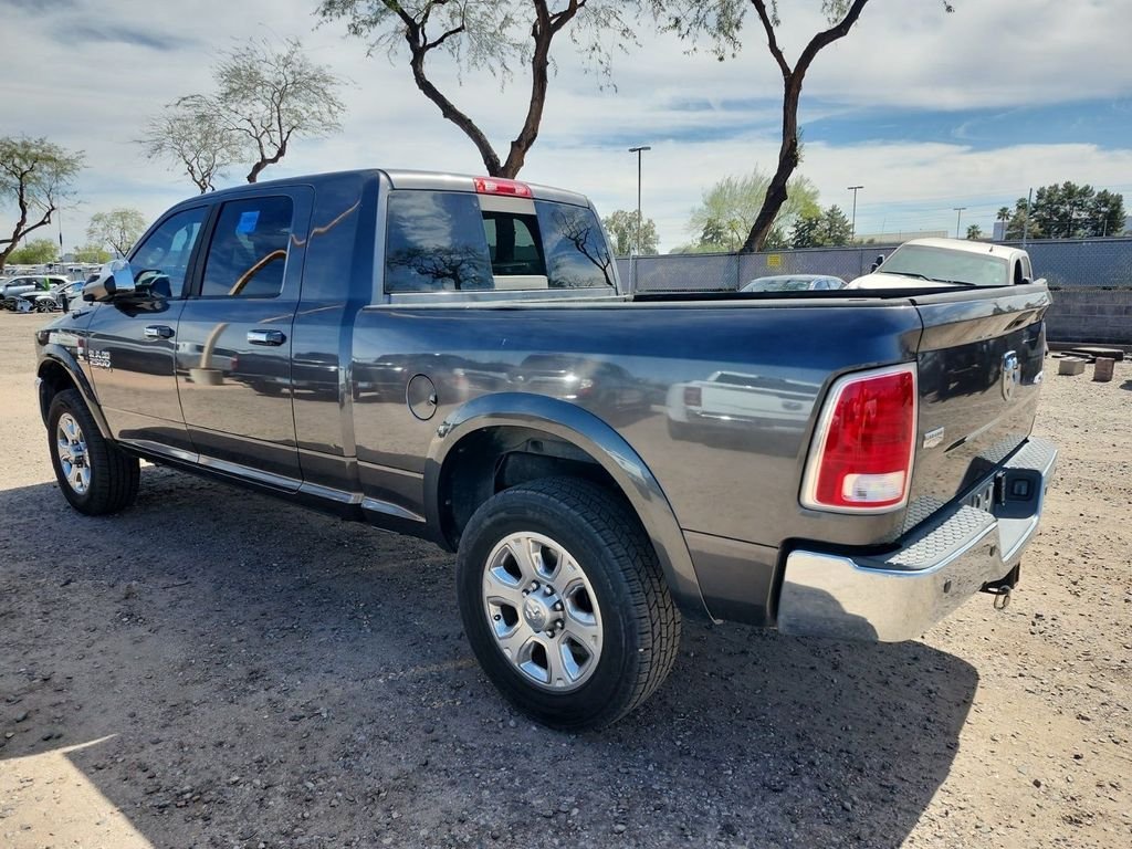 Used 2015 RAM Ram 2500 Pickup Laramie with VIN 3C6UR5NL7FG571424 for sale in Kansas City