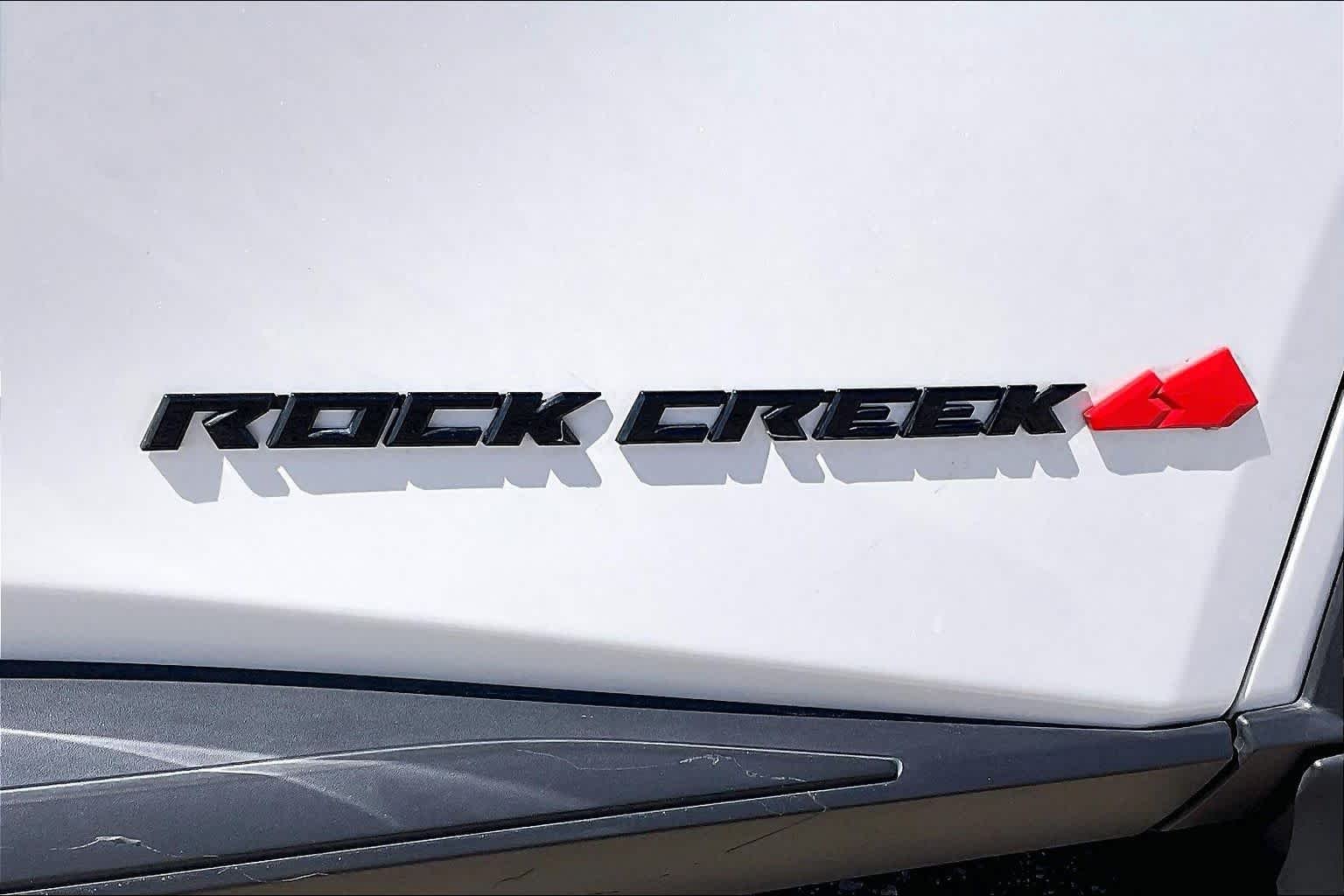 Used 2025 Everest White Pearl Nissan Rock Creek image 10