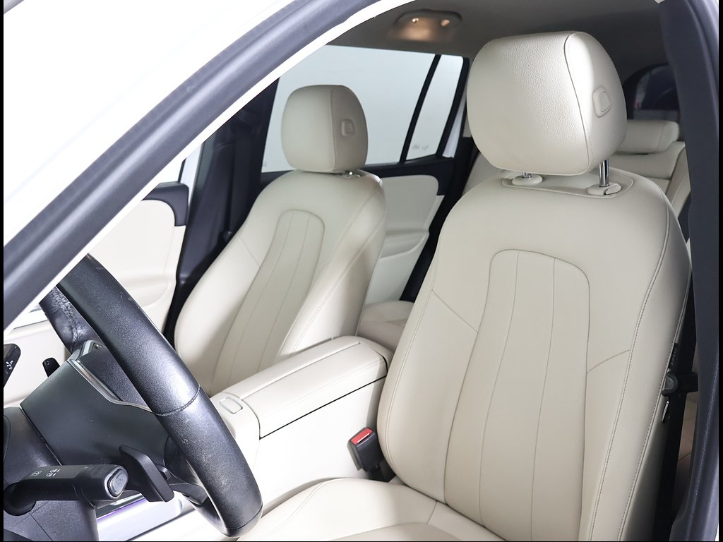 Used 2020 Polar White Mercedes-Benz GLB 250 image 7