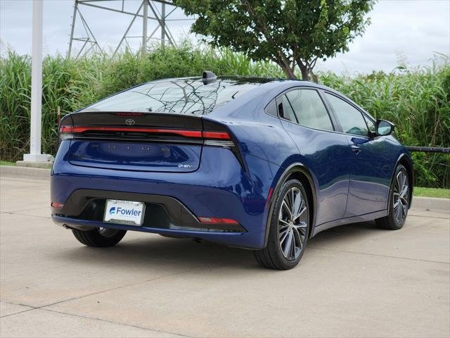 Certified Used 2025 RESERVOIR BLUE Toyota  image 7