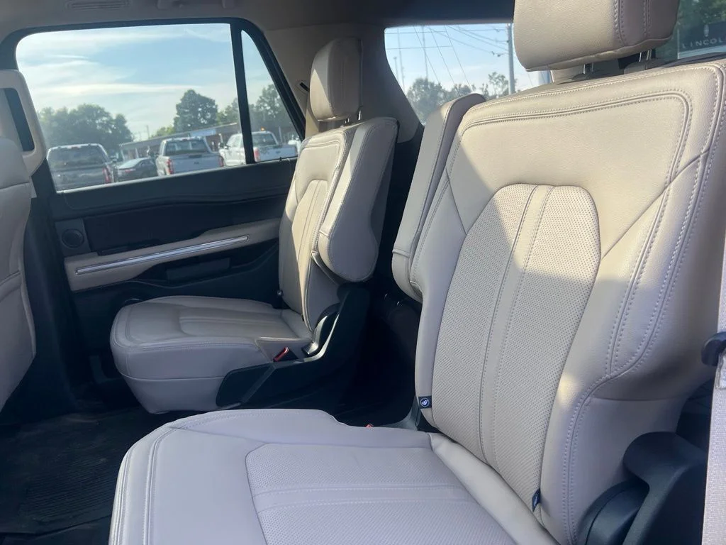 Used 2024 White Metallic Ford Limited image 8