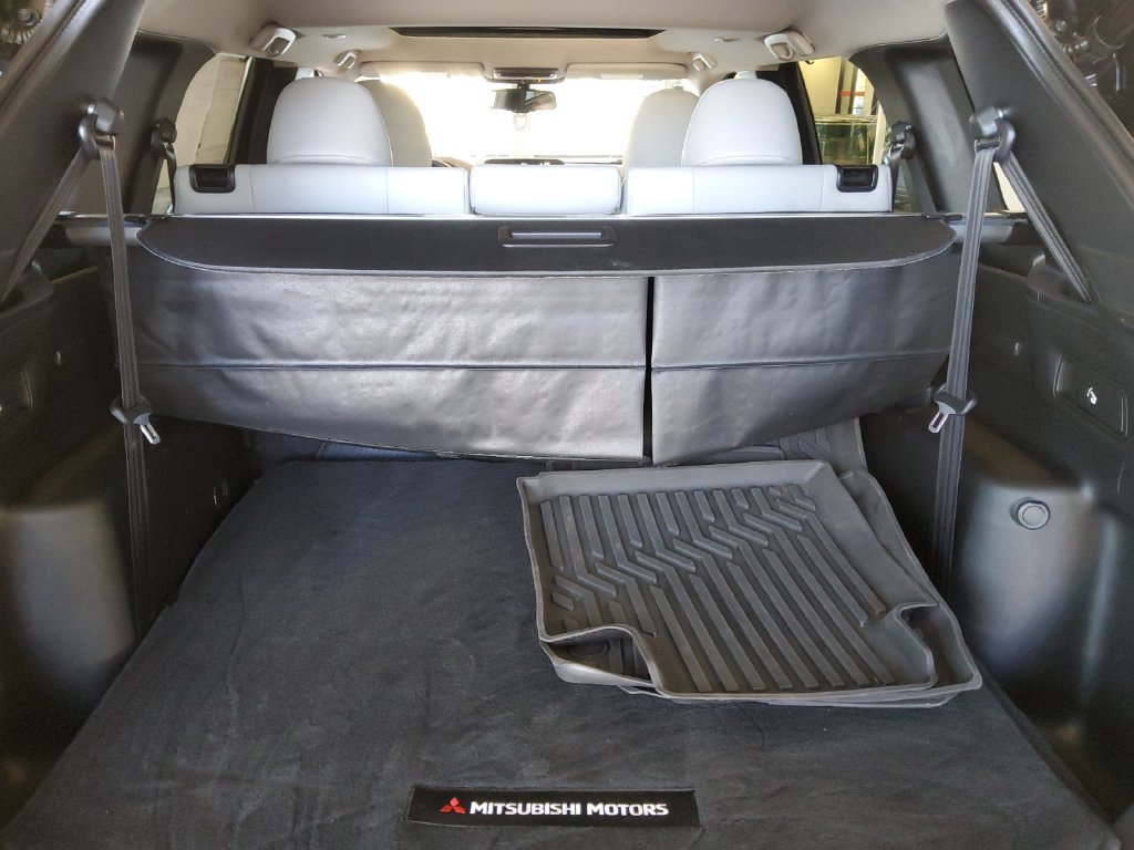 Used 2024 Black Mitsubishi SEL image 29