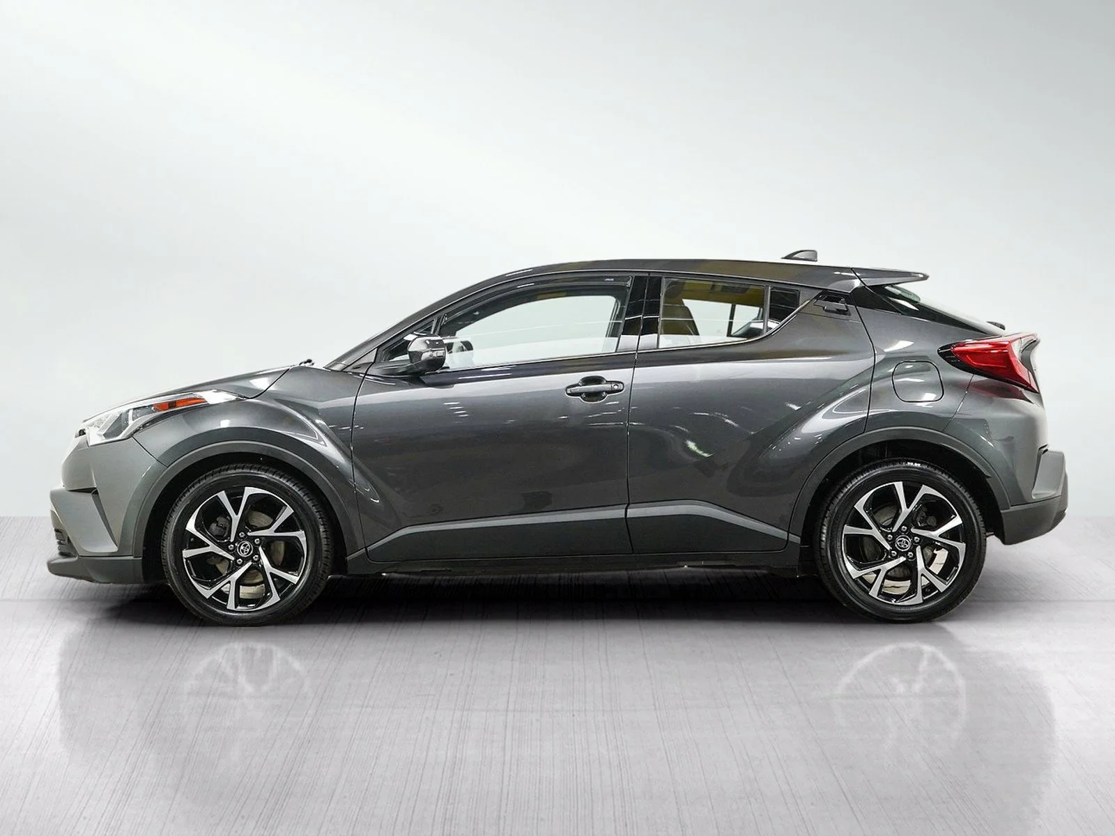 Used 2019 Toyota C-HR Limited with VIN NMTKHMBX2KR085960 for sale in Minneapolis, Minnesota