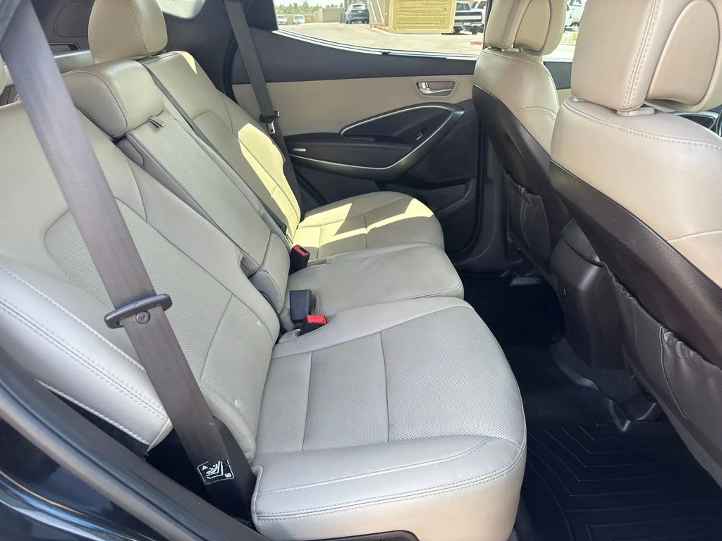Used 2018 Black Hyundai 2.4 Base image 17