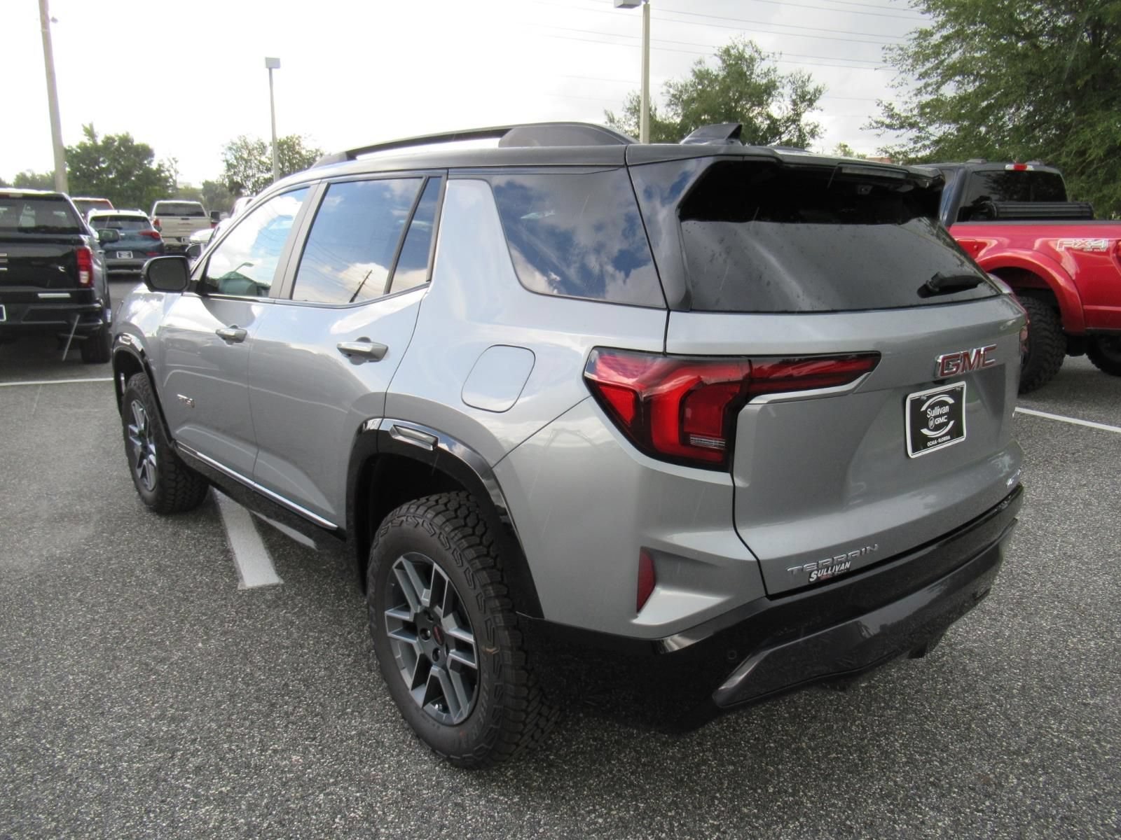 2027 GMC Terrain AT4 - Photo 5