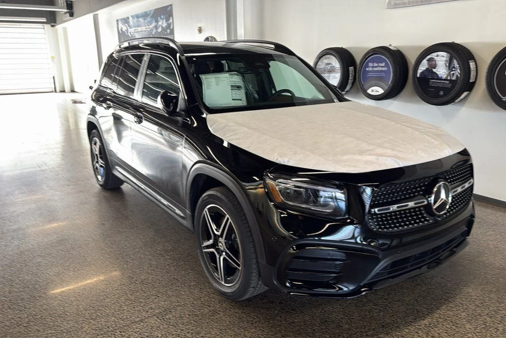 2026 Mercedes-Benz GLB GLB 250 4MATIC's photo