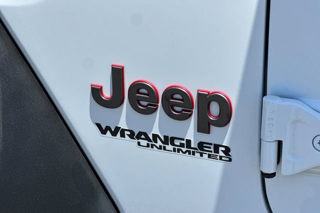 Certified Used 2021 White Jeep Unlimited Rubicon image 26