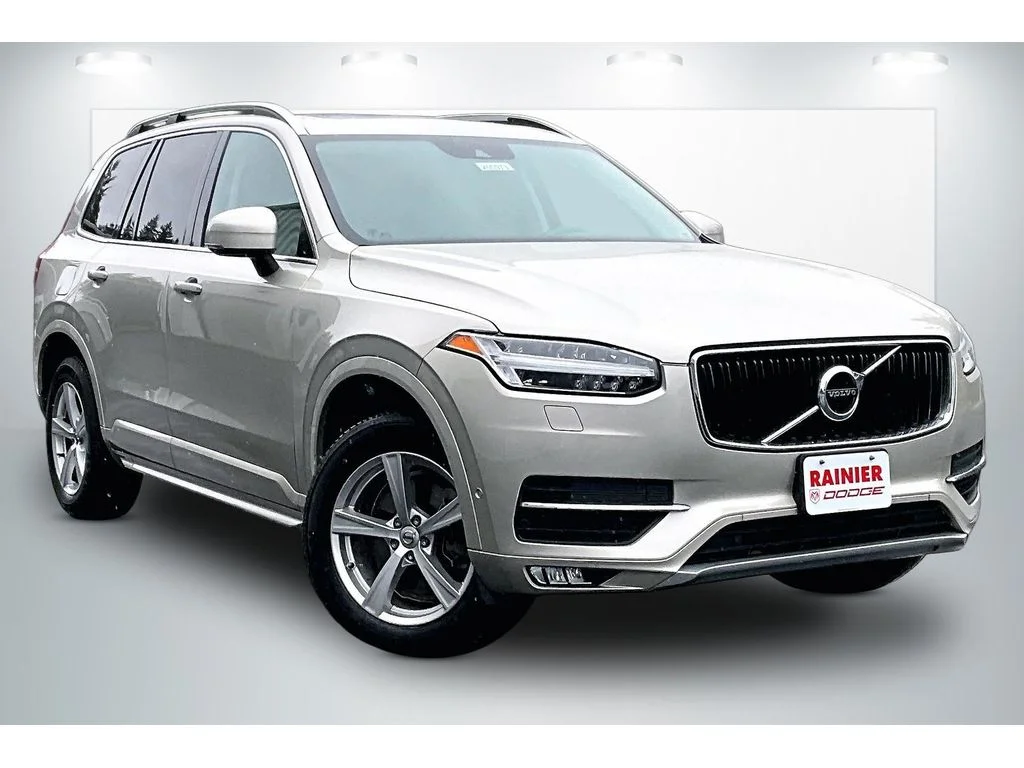 2016 Volvo XC90 Momentum