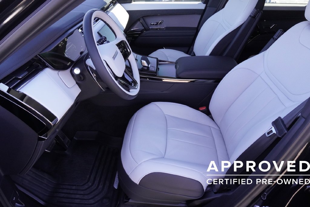 Certified Used 2025 Black Land Rover Dynamic SE image 19